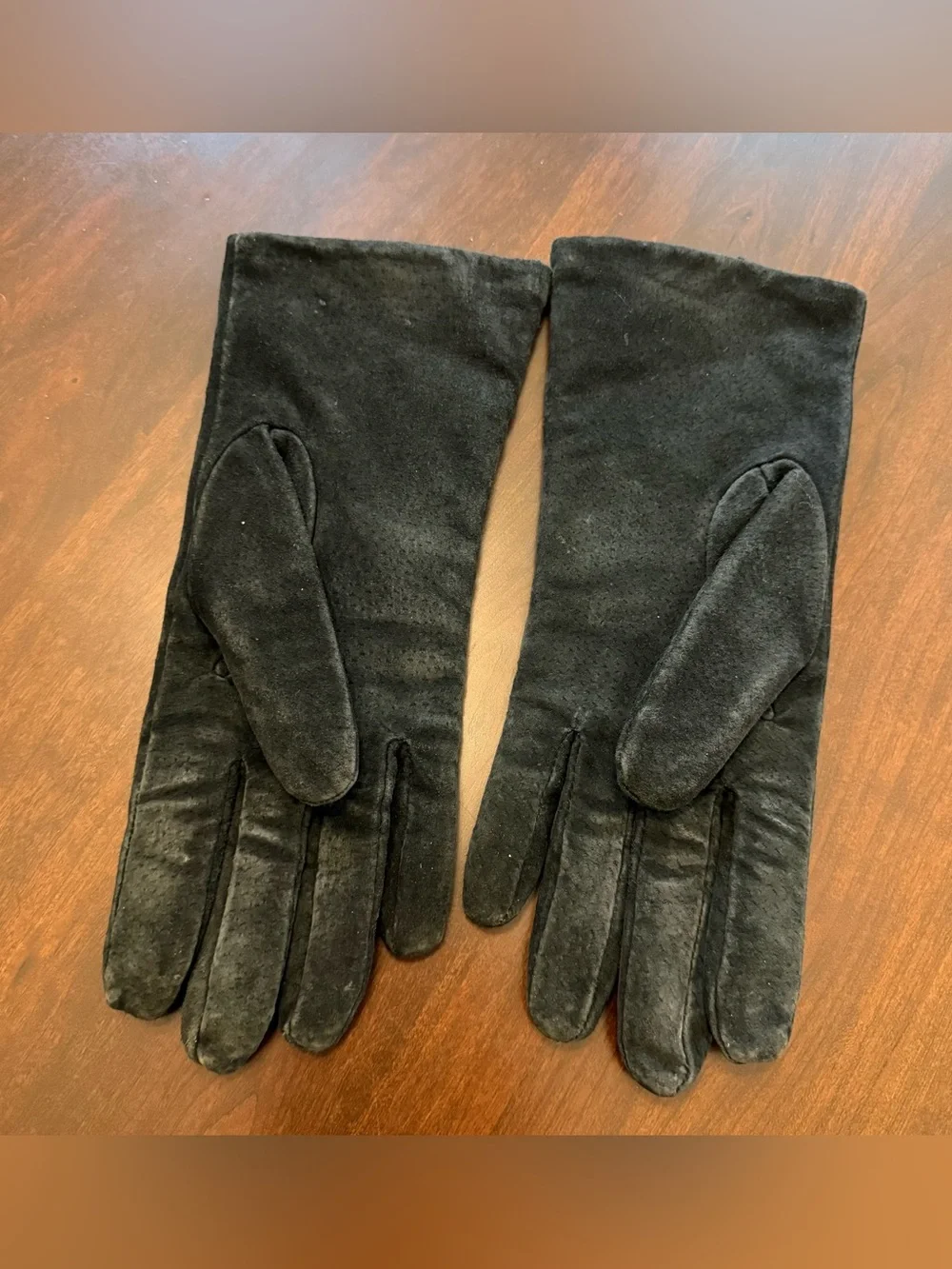 Nine And Company black Suede Gloves